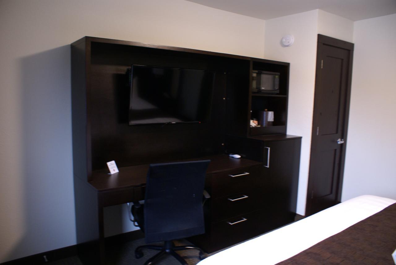 Boarders Inn & Suites By Cobblestone Hotels - Syracuse Buitenkant foto