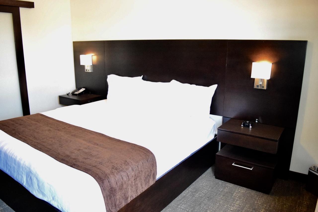 Boarders Inn & Suites By Cobblestone Hotels - Syracuse Buitenkant foto