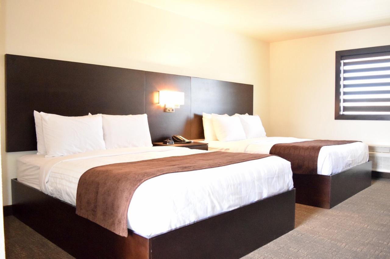 Boarders Inn & Suites By Cobblestone Hotels - Syracuse Buitenkant foto