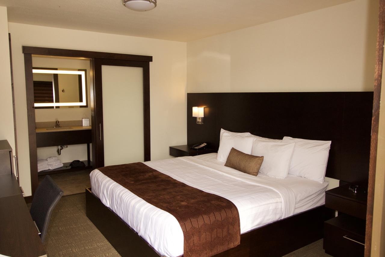 Boarders Inn & Suites By Cobblestone Hotels - Syracuse Buitenkant foto