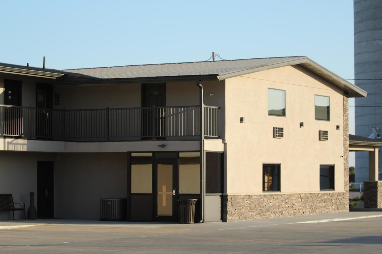 Boarders Inn & Suites By Cobblestone Hotels - Syracuse Buitenkant foto